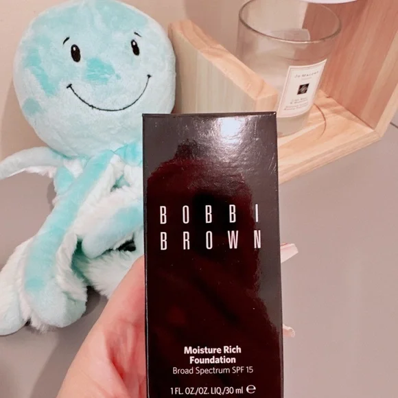 Bobbi Brown moisture rich foundation/NWB